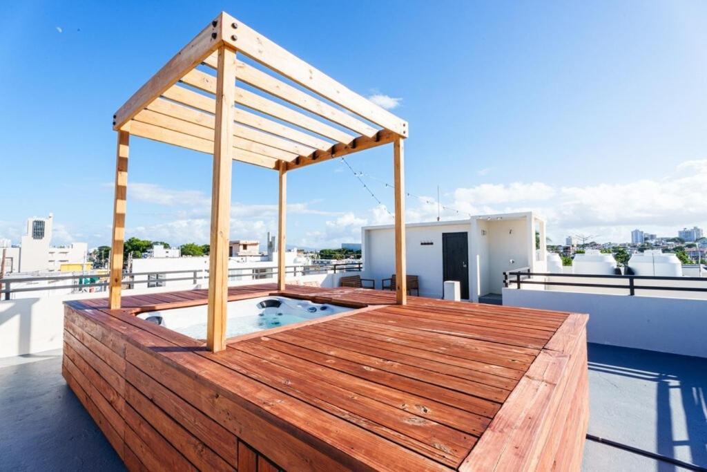 Sunny Escape Pool Apartment Сан Хуан Екстериор снимка