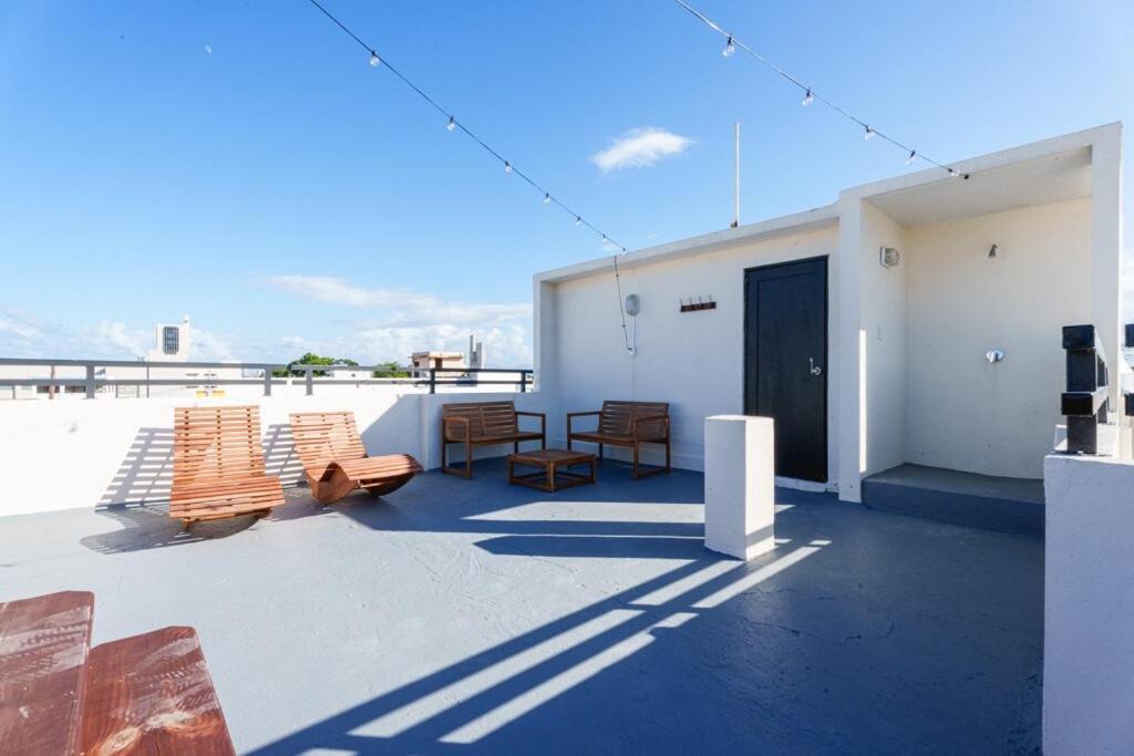 Sunny Escape Pool Apartment Сан Хуан Екстериор снимка