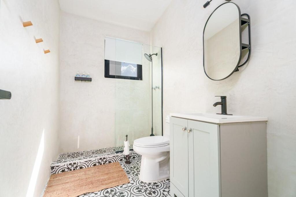 Sunny Escape Pool Apartment Сан Хуан Екстериор снимка